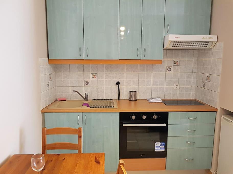 Athens Campus Renovated Studio Apartment @ Ilisia Екстер'єр фото