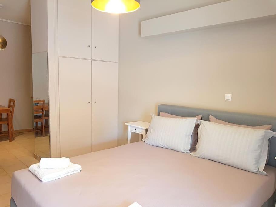 Athens Campus Renovated Studio Apartment @ Ilisia Екстер'єр фото